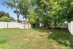 214 Country Rd, Fairfield, CT 06824 - Photo 20