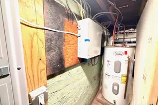 185 Grandview Ave, Bridgeport, CT 06606 - Photo 20