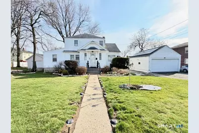 185 Grandview Avenue, Bridgeport, CT 06606 - Photo 1