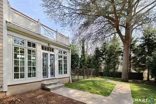 278 Sunnieholme Dr, Fairfield, CT 06824 - Photo 10