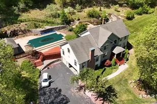 32 Village Dr, East Lyme, CT 06333 - Photo 36