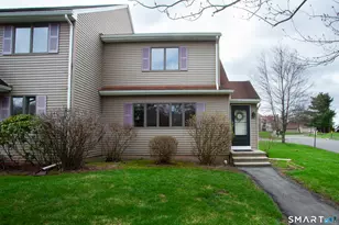 66 Woodcock Ct, Windsor Locks, CT 06096 - Photo 2