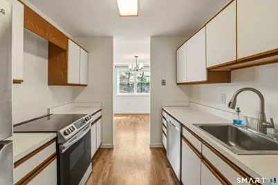 889 Farmington Avenue #3F, West Hartford, CT 06119 - Photo 1