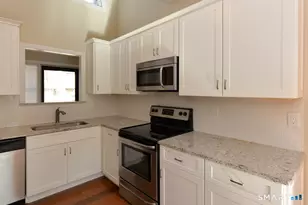 495 Heritage Vlg, Southbury, CT 06488 - Photo 6