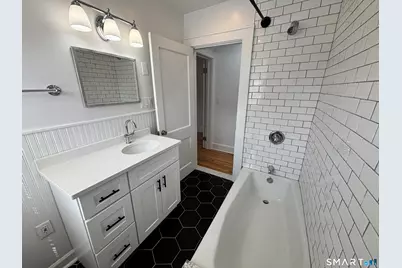 10 Glendenning Street #Right, Norwalk, CT 06851 - Photo 18