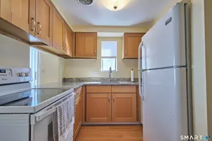 11 Trolley Crossing Ln, Middletown, CT 06457 - Photo 8