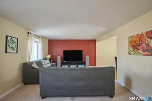 11 Trolley Crossing Ln, Middletown, CT 06457 - Photo 4