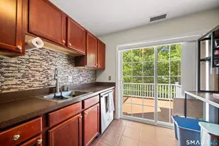 15 Freedom Way, East Lyme, CT 06357 - Photo 8