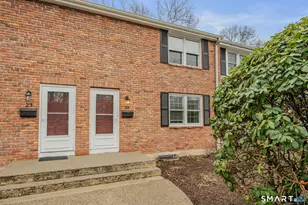 81 East Pattagansett Rd, East Lyme, CT 06357 - Photo 2