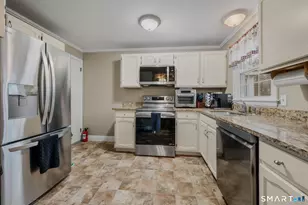 81 East Pattagansett Rd, East Lyme, CT 06357 - Photo 14