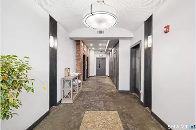 881 Lafayette Boulevard #4L, Bridgeport, CT 06604 - Photo 2