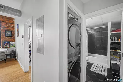 881 Lafayette Boulevard #4L, Bridgeport, CT 06604 - Photo 6