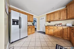 18 Putnam St, Bristol, CT 06010 - Photo 8