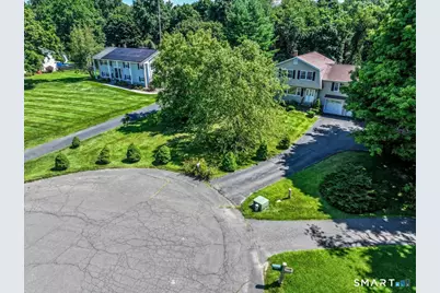 16 Greta Drive, Danbury, CT 06810 - Photo 2