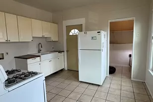 548 Colorado Ave, Bridgeport, CT 06605 - Photo 16