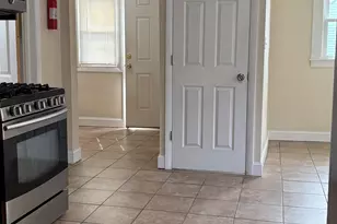 38 Hillside Ave, Plainville, CT 06062 - Photo 4