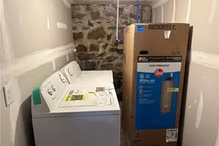 761 Brewster St, Bridgeport, CT 06605 - Photo 24