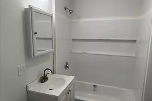 761 Brewster St, Bridgeport, CT 06605 - Photo 20