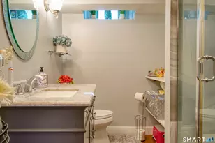 64 Evergreen Ave, Hamden, CT 06518 - Photo 18