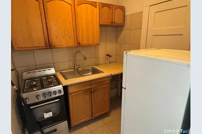 631 Colorado Avenue, Bridgeport, CT 06605 - Photo 10