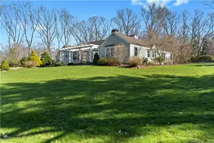 4 White Farm Ln, Old Lyme, CT 06371 - Photo 2