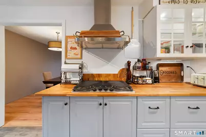 91 Dorchester Court #91, Beacon Falls, CT 06403 - Photo 8