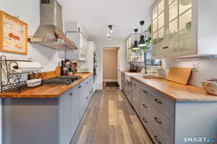 91 Dorchester Ct, Beacon Falls, CT 06403 - Photo 4