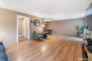 91 Dorchester Ct, Beacon Falls, CT 06403 - Photo 12