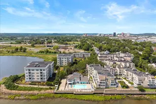 13 Harbour Close, New Haven, CT 06519 - Photo 1