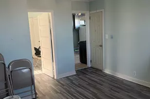 26 Evergreen St, Bridgeport, CT 06606 - Photo 2