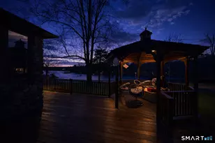 241 Niantic River Rd, Waterford, CT 06385 - Photo 2