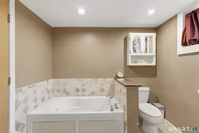 44 Skyline Drive, Waterbury, CT 06706 - Photo 36