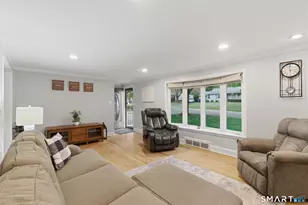 44 Skyline Dr, Waterbury, CT 06706 - Photo 14