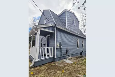 8 Pine Street, Norwich, CT 06360 - Photo 4