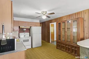 94 Windy Dr, Waterbury, CT 06705 - Photo 16