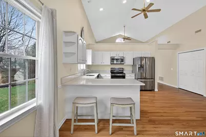 19 Pequot Court #19, Monroe, CT 06468 - Photo 8