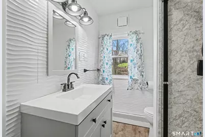 41 Sunnybrook Bend, Waterbury, CT 06708 - Photo 20