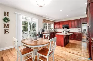 21 Pearl St, Newtown, CT 06482 - Photo 18