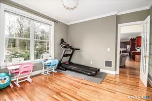 21 Pearl St, Newtown, CT 06482 - Photo 12