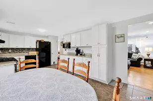 41 Clover Ln, East Hartford, CT 06118 - Photo 6