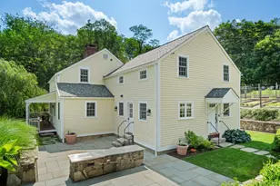 52 Aunt Park Ln, Newtown, CT 06470 - Photo 2