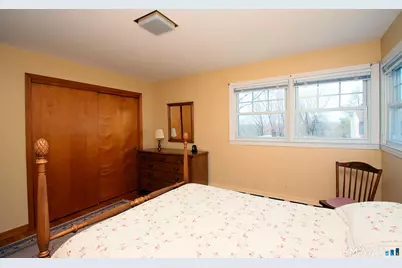 54 Woodstock Street, Waterbury, CT 06704 - Photo 14