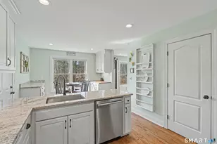 106 Sconset Ln, Guilford, CT 06437 - Photo 6