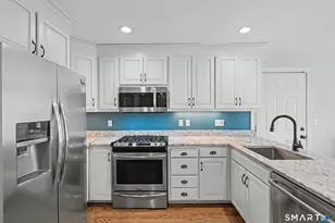 106 Sconset Ln, Guilford, CT 06437 - Photo 8