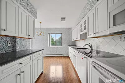 3200 Park Avenue #4C1, Bridgeport, CT 06604 - Photo 4