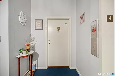 3200 Park Avenue #4C1, Bridgeport, CT 06604 - Photo 2