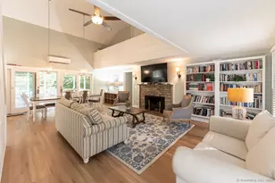 147 Pequot Ave, Groton, CT 06355 - Photo 6