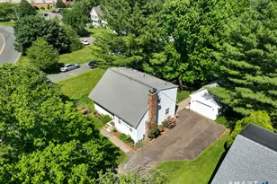 90 Old Brickyard Ln, Berlin, CT 06037 - Photo 6