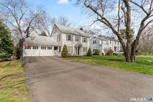 90 Toilsome Hill Rd, Fairfield, CT 06825 - Photo 2