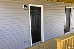 14 Meadow St, Ansonia, CT 06401 - Photo 20